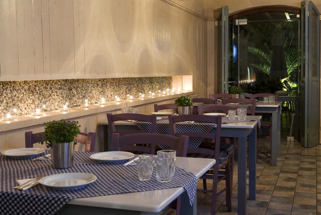 Valis Resort Hotel Volos Luaran gambar Restaurant in Athens