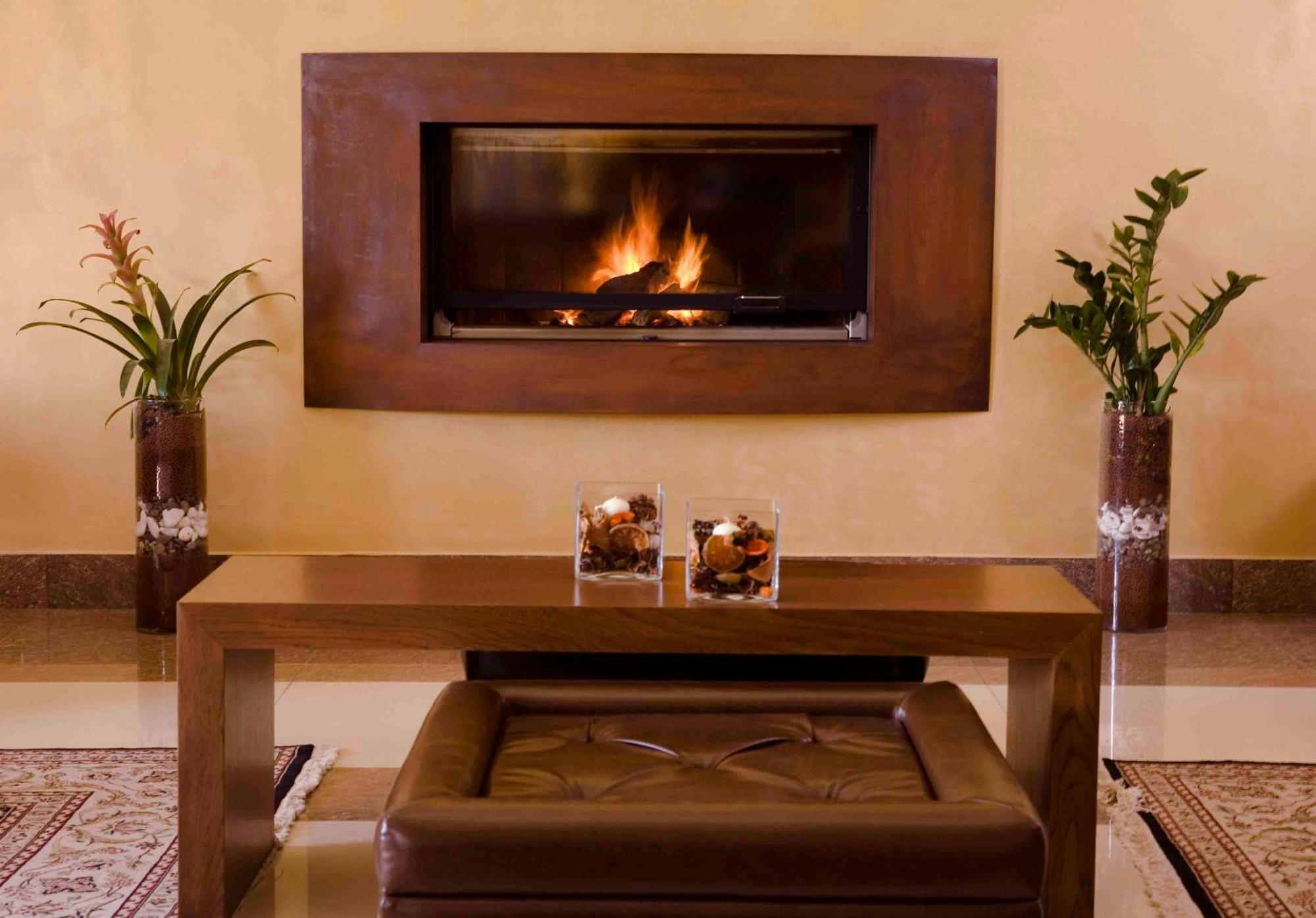 Valis Resort Hotel Volos Luaran gambar A fireplace