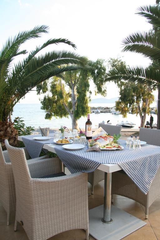 Valis Resort Hotel Volos Luaran gambar A Greek table