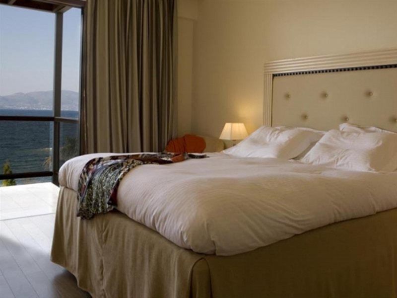 Valis Resort Hotel Volos Luaran gambar A bedroom at the hotel
